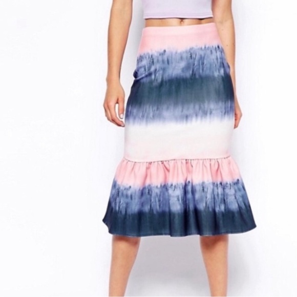 ASOS Peplum Hem Scuba Pencil Skirt In Watercolor Ombré Print - Picture 2 of 6